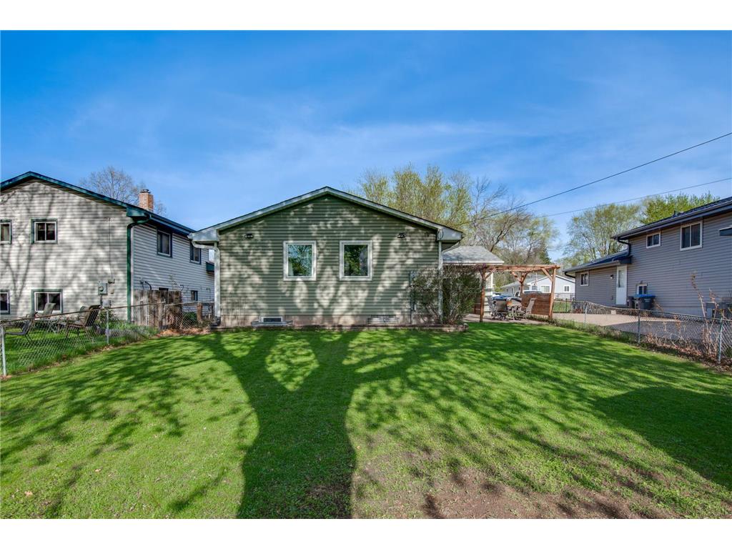 2075 N Ivy Street North Saint Paul MN 55109 7058758 image35