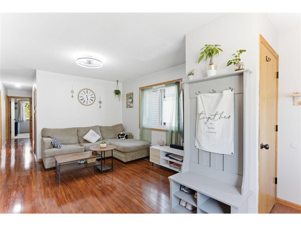 2075 N Ivy Street North Saint Paul MN 55109 7058758 image4