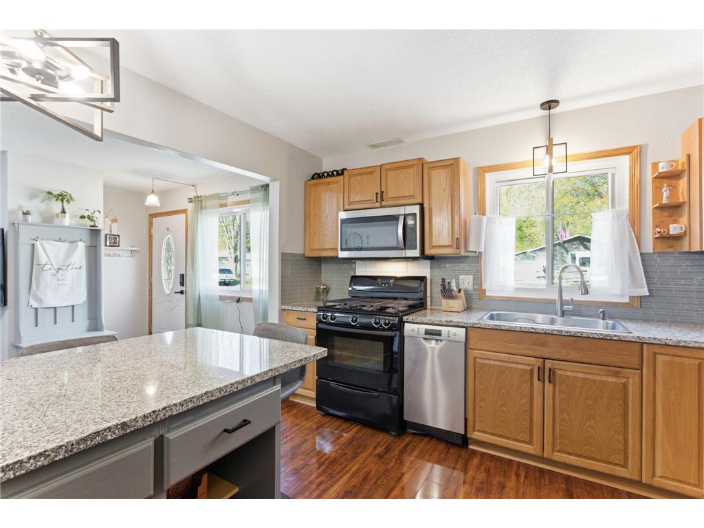 2075 N Ivy Street North Saint Paul MN 55109 7058758 image9