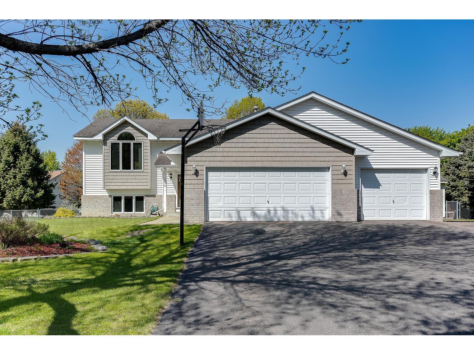 2076 123rd Avenue NW Coon Rapids MN 55448 5756082 image1