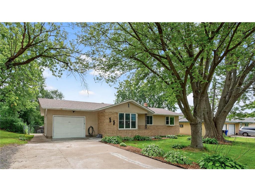 2076 Larpenteur Avenue E Saint Paul MN 55109 6783611 image1