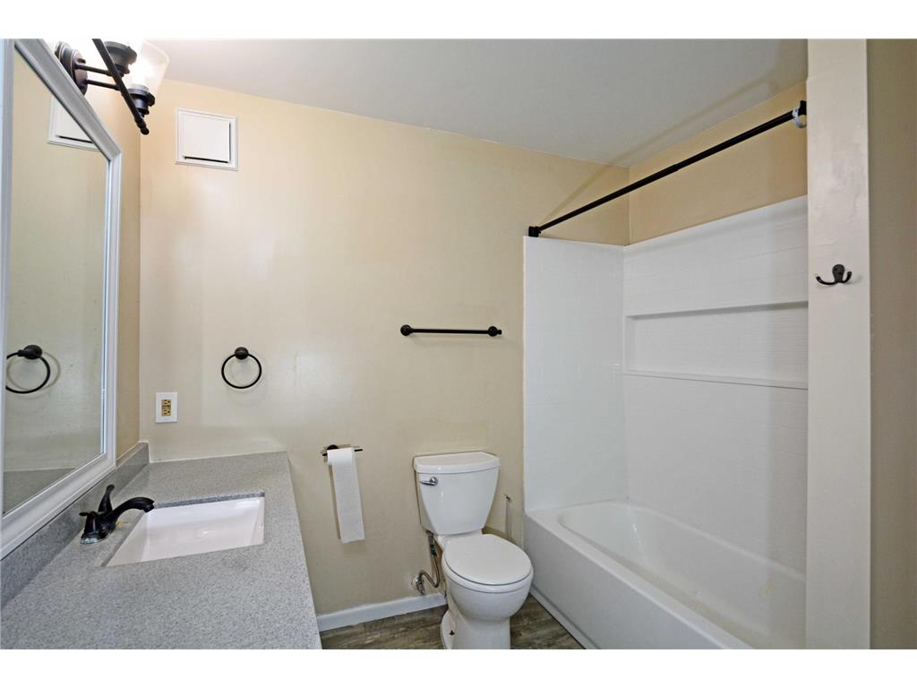 2076 Pathways Drive #1 Saint Paul MN 55119 7005206 image18