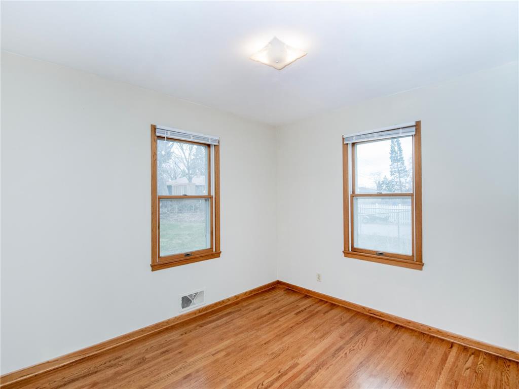 2078 Sloan Street Maplewood MN 55117 7050503 image11