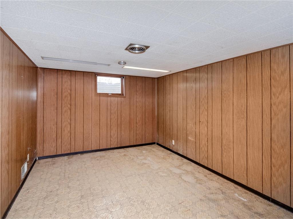 2078 Sloan Street Maplewood MN 55117 7050503 image17