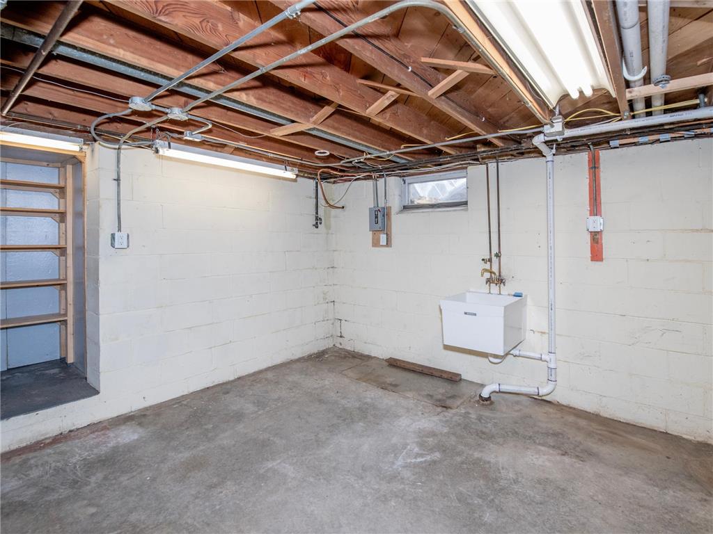 2078 Sloan Street Maplewood MN 55117 7050503 image20