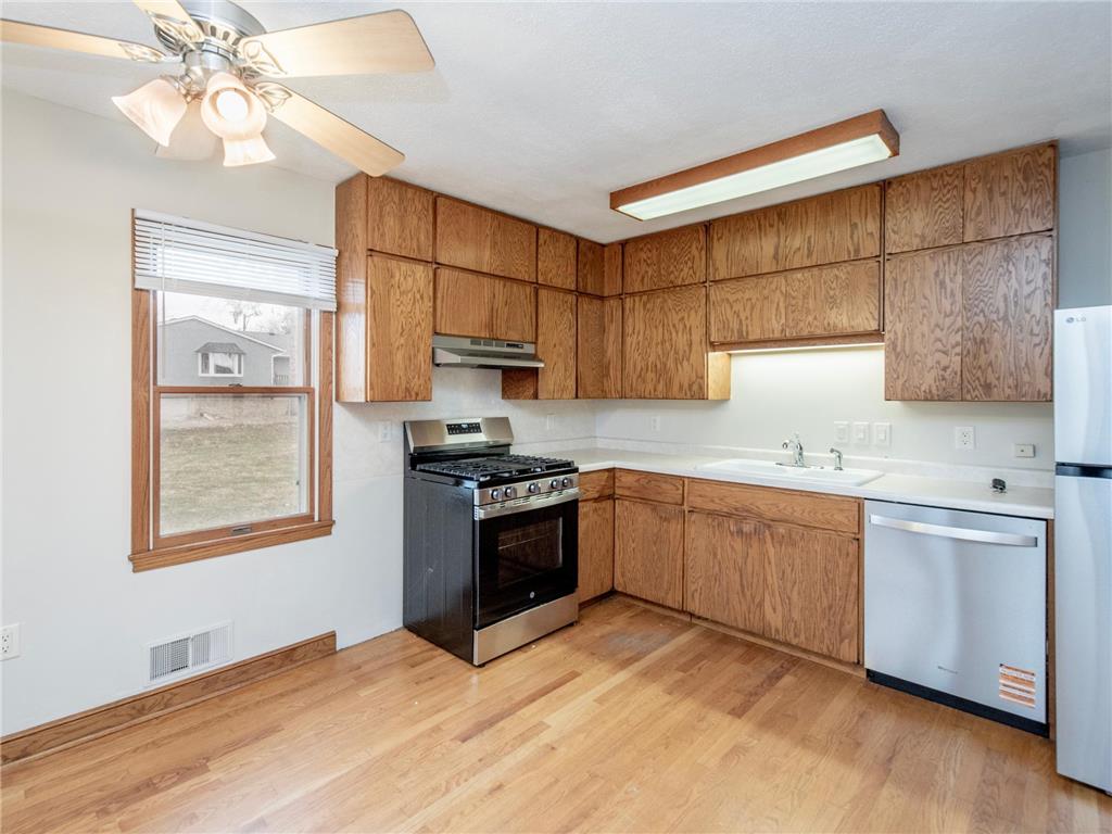 2078 Sloan Street Maplewood MN 55117 7050503 image5