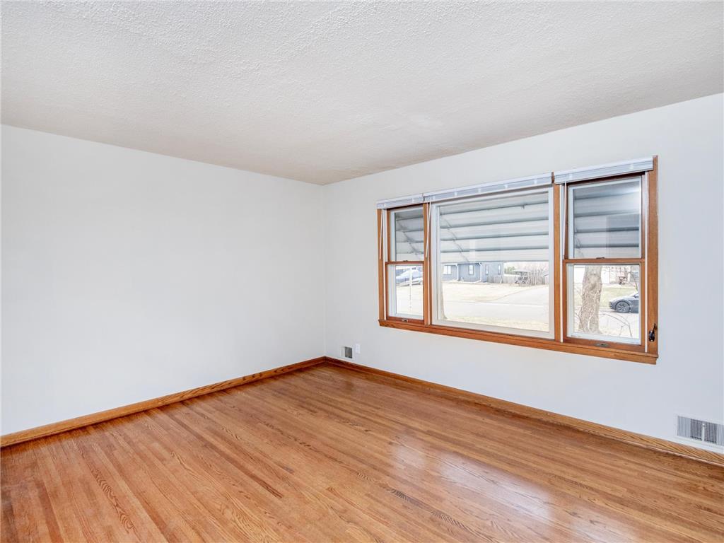 2078 Sloan Street Maplewood MN 55117 7050503 image7