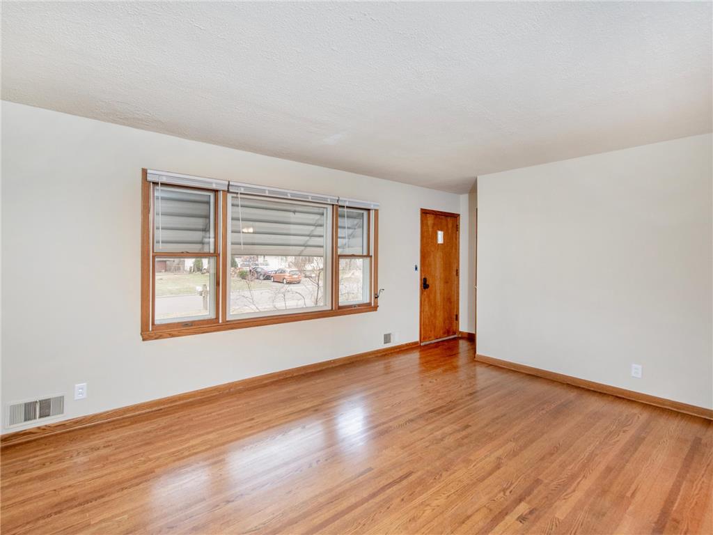 2078 Sloan Street Maplewood MN 55117 7050503 image8