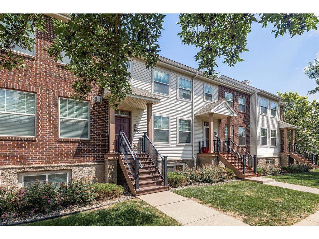 2079 Clover Ridge Drive Chaska MN 55318 6749591 image1