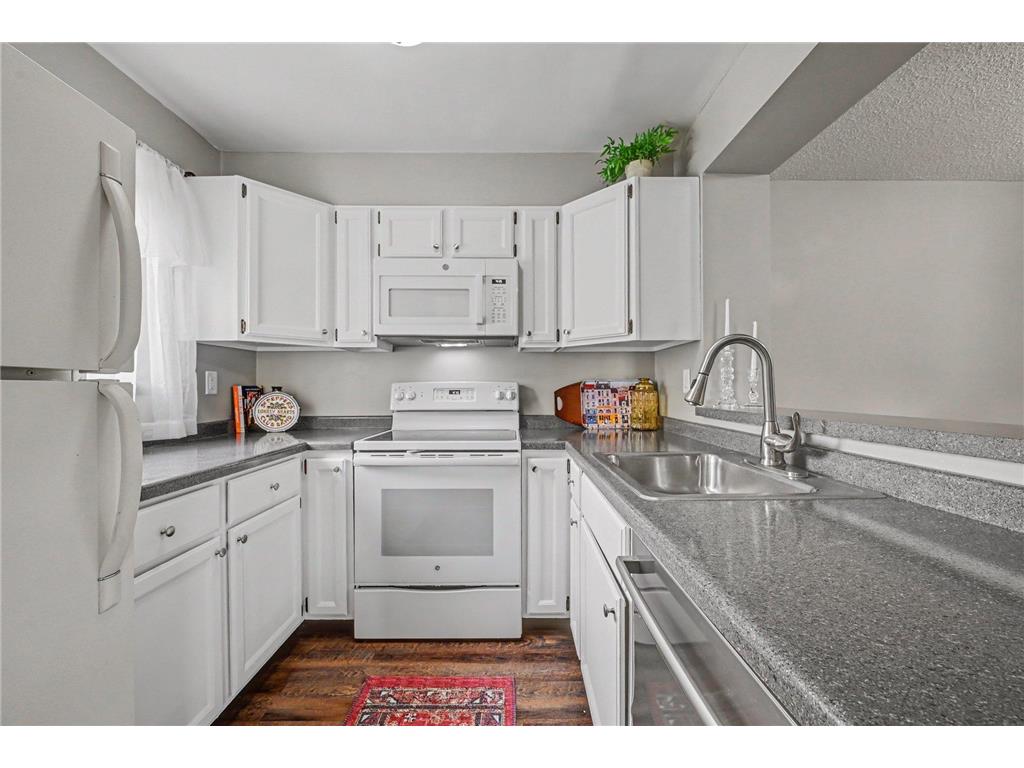 2079 Parkside Drive Saint Paul MN 55119 7111049 image1