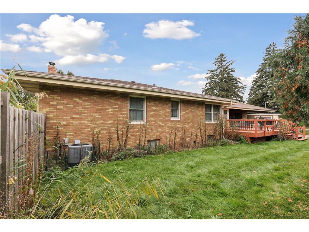 2079 Upper Saint Dennis Road Saint Paul MN 55116 7069581 image33