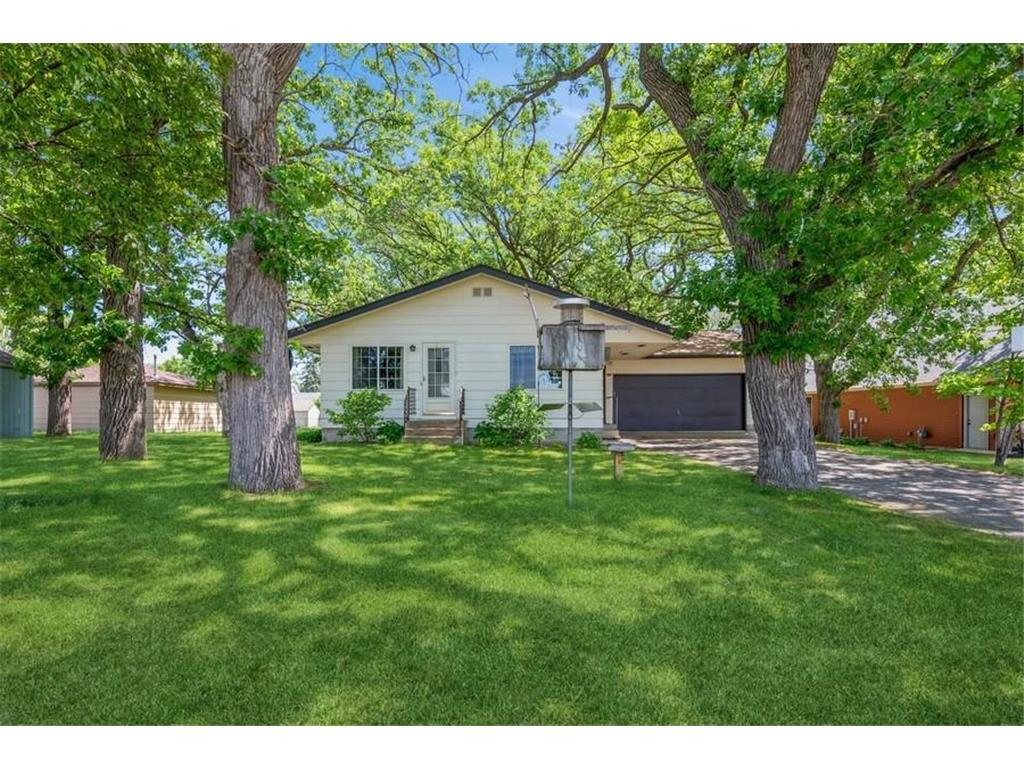 208 14th Avenue N, Princeton, MN, 55371 MLS 6379805 Edina Realty