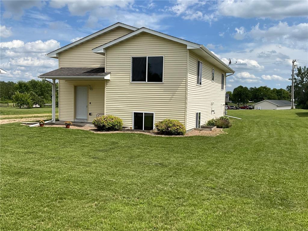 208 2nd Street Henning MN 56551 6750024 image1