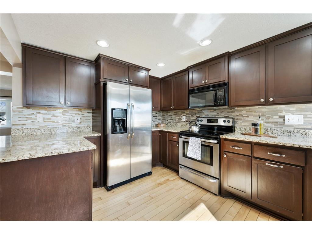 208 5th Avenue SE Osseo MN 55369 7053673 image1