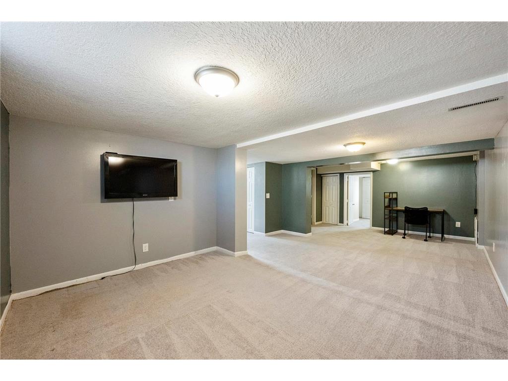 208 5th Avenue SE Osseo MN 55369 7053673 image16