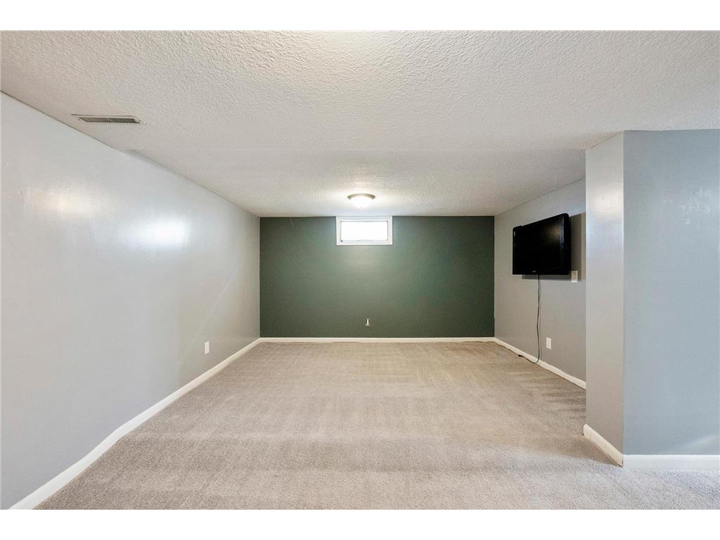 208 5th Avenue SE Osseo MN 55369 7053673 image21