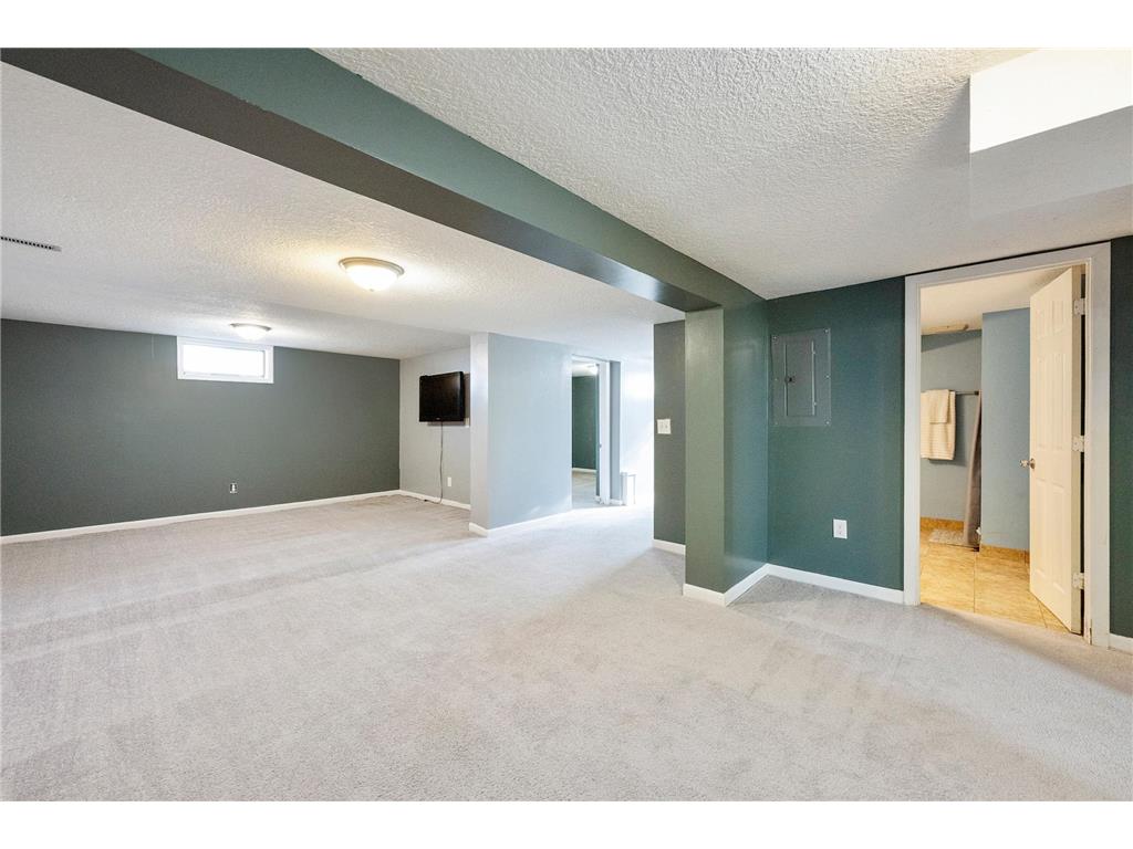 208 5th Avenue SE Osseo MN 55369 7053673 image23