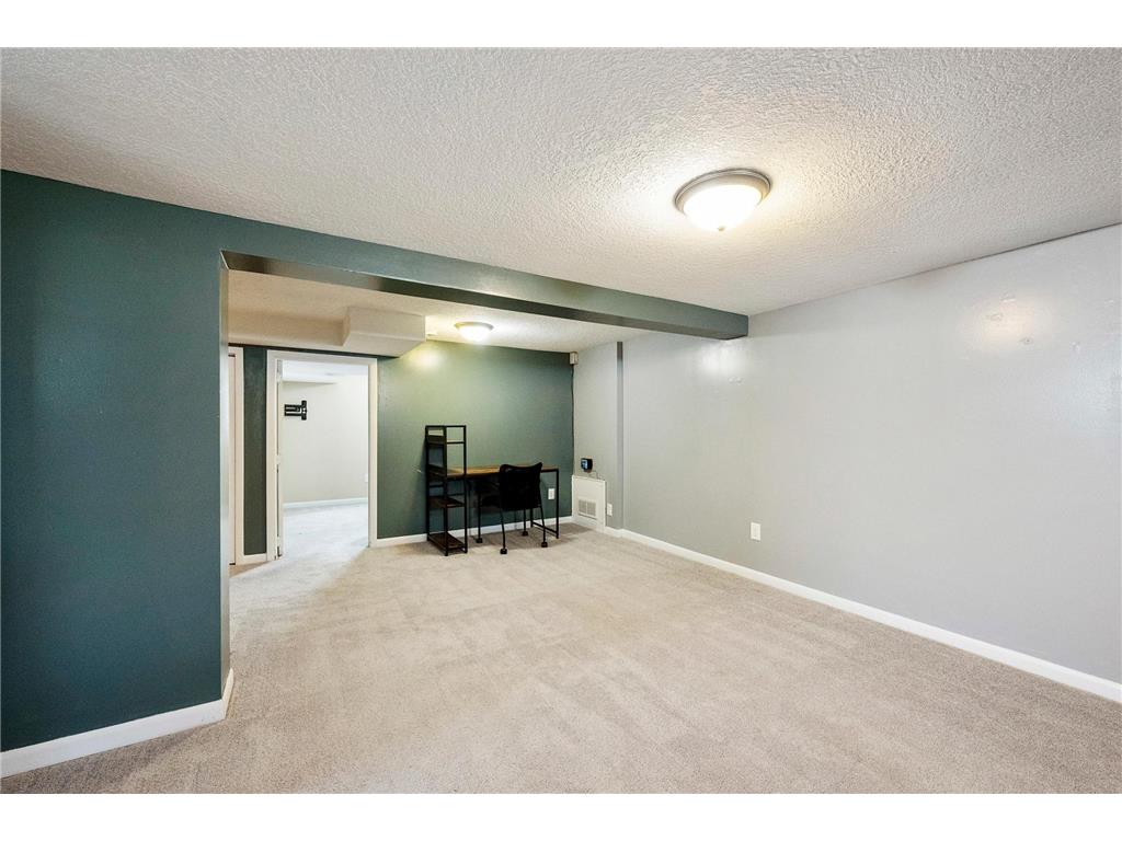 208 5th Avenue SE Osseo MN 55369 7053673 image25