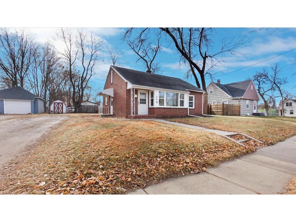 208 Augusta Avenue Willmar MN 56201 6465215 image1