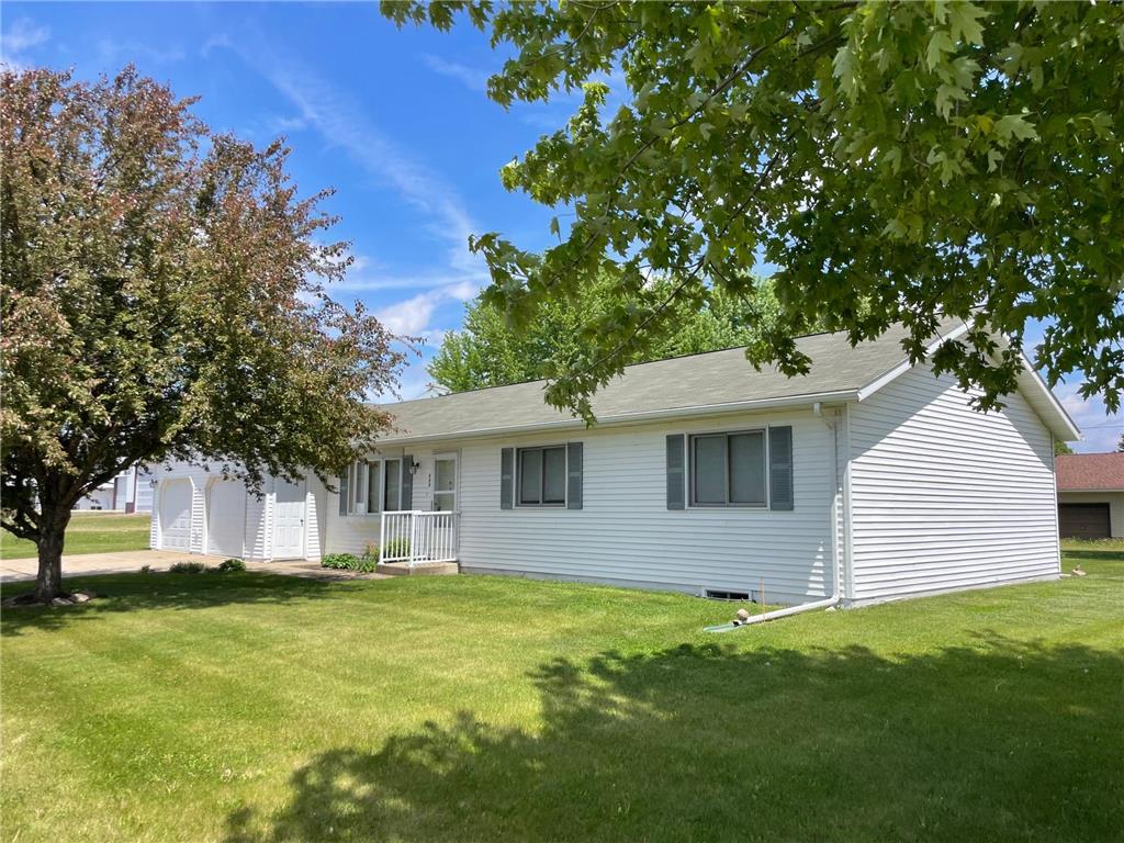 208 Broad Street S Comfrey MN 56019 7079033 image1