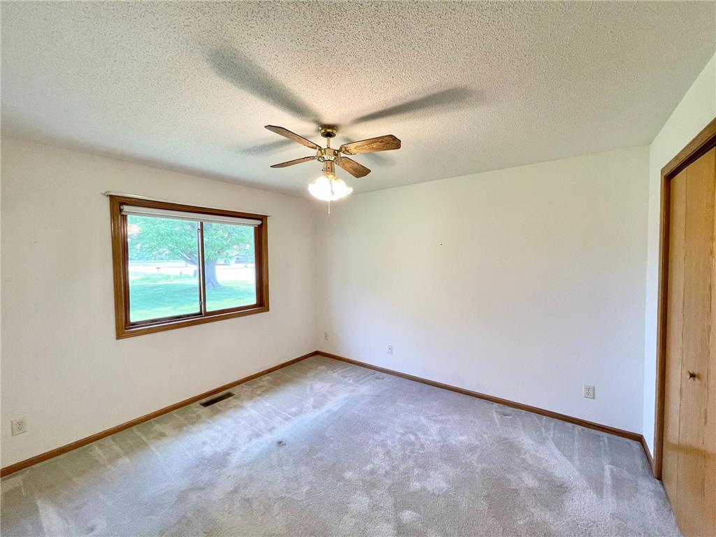 208 Broad Street S Comfrey MN 56019 7079033 image16