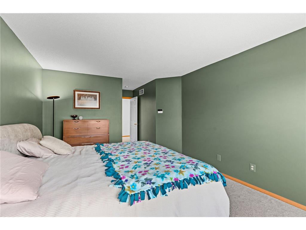 208 Christenson Way NE Fridley MN 55432 7104177 image24