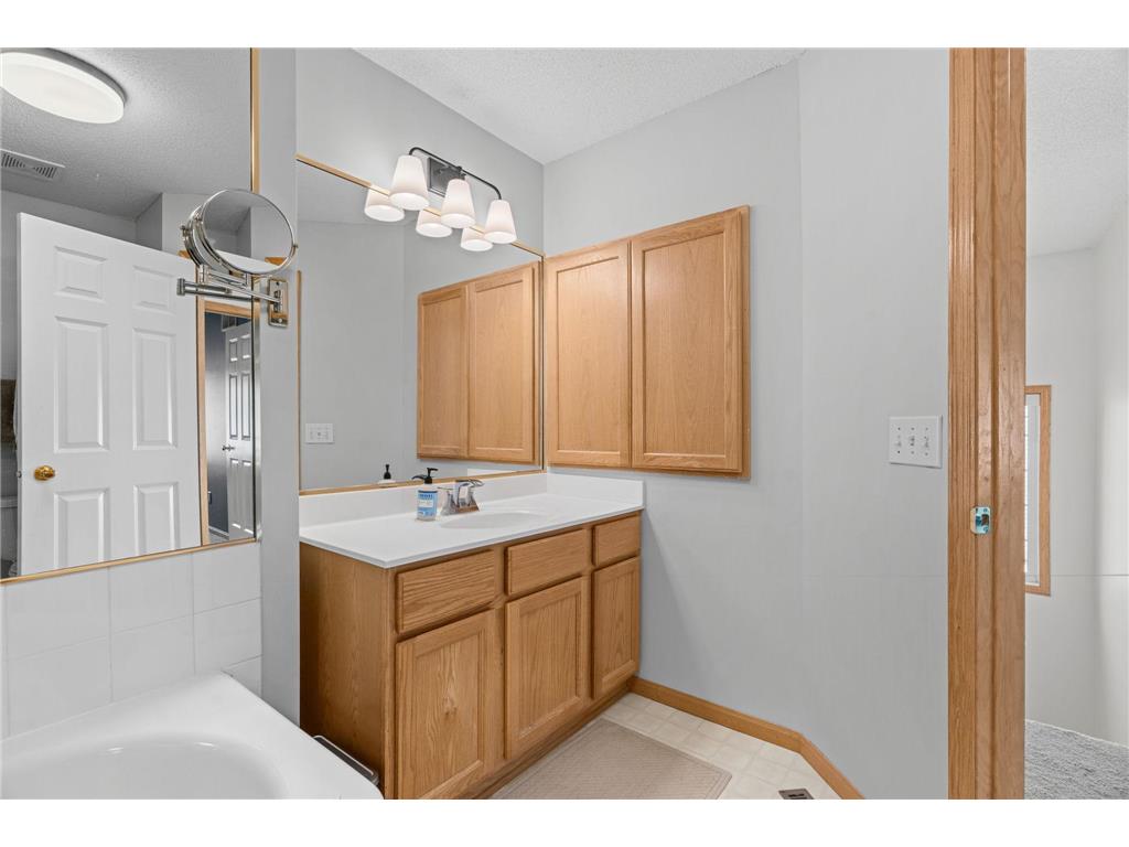 208 Christenson Way NE Fridley MN 55432 7104177 image26