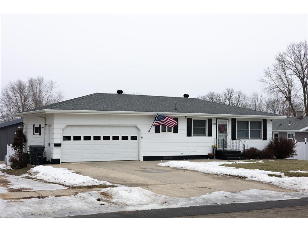 208 E 2nd Street Adrian MN 56110 7002691 image1