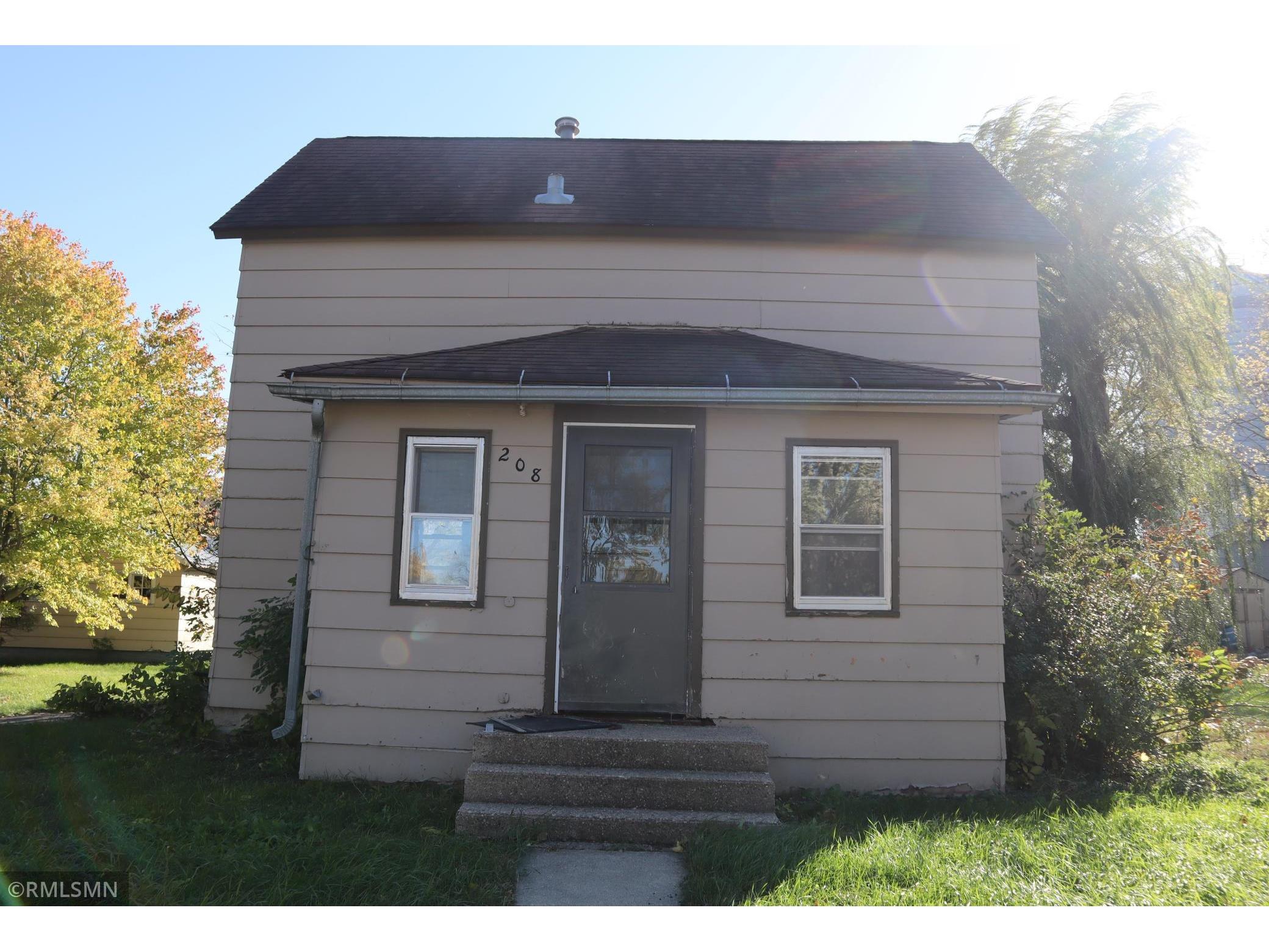 208 E 8th Street Fairmont MN 56031 6120309 image1