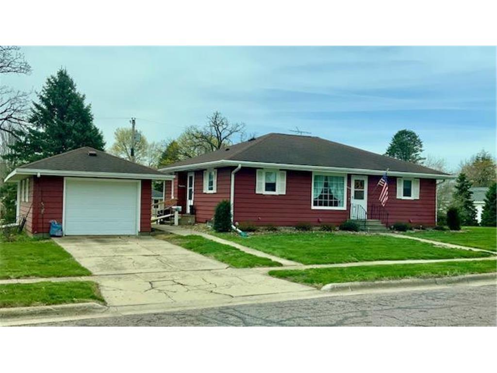 208 E Benton Street Le Roy MN 55951 6527294 image1