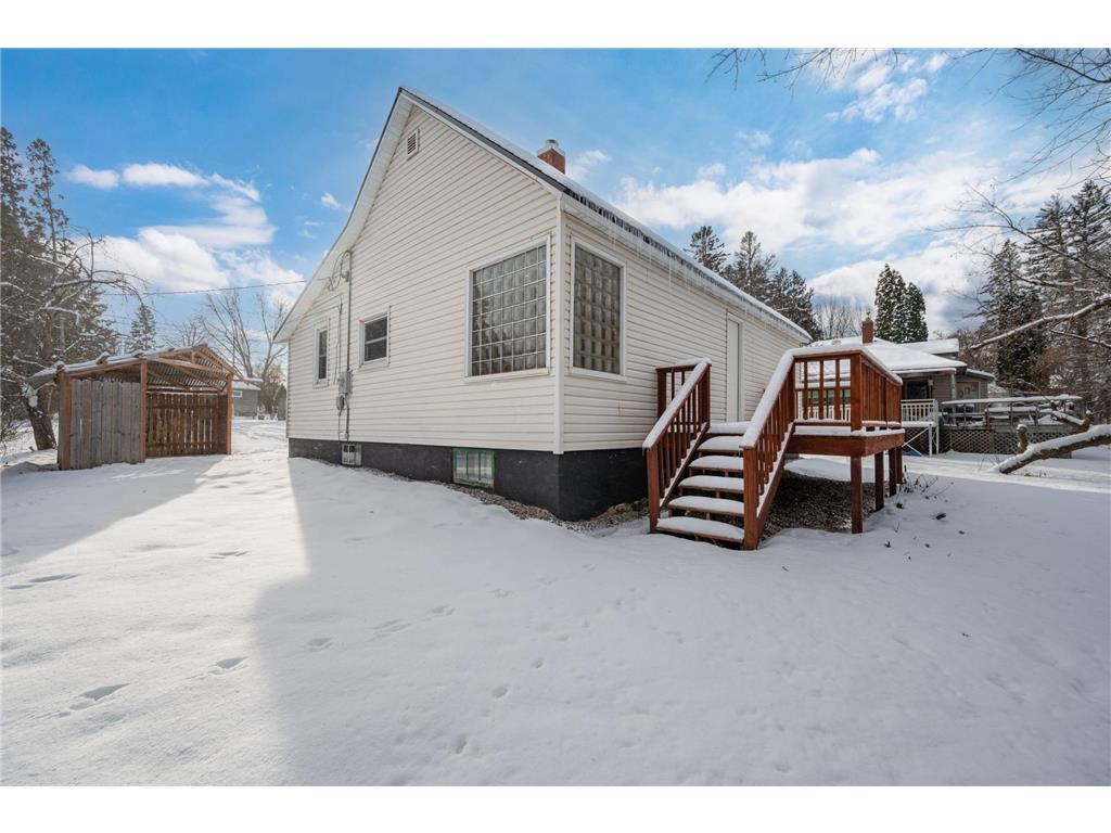 208 Gunn Street Coleraine MN 55722 6639722 image1