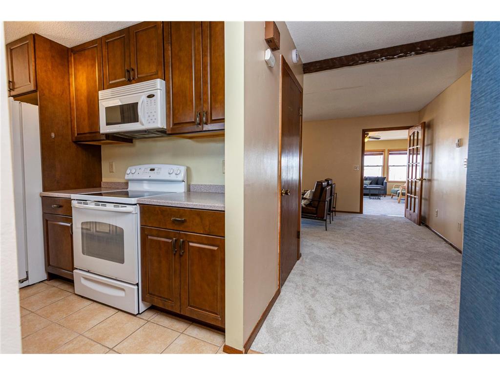 208 King Street W Osakis MN 56360 - Osakis 7033999 image5