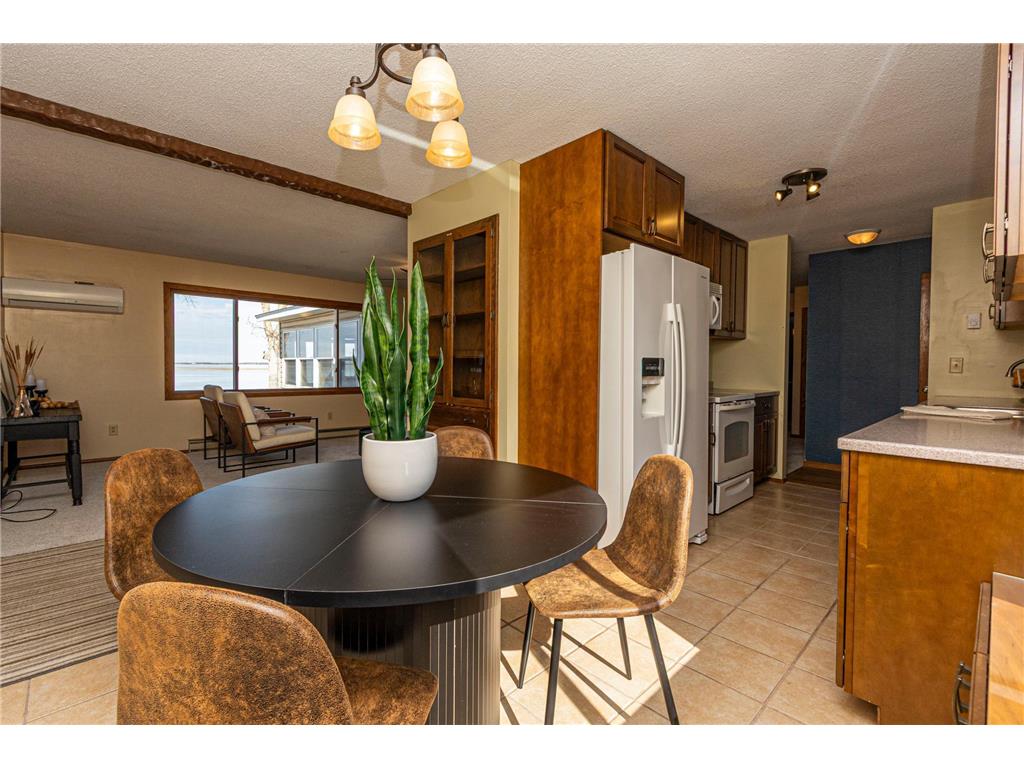 208 King Street W Osakis MN 56360 - Osakis 7033999 image8