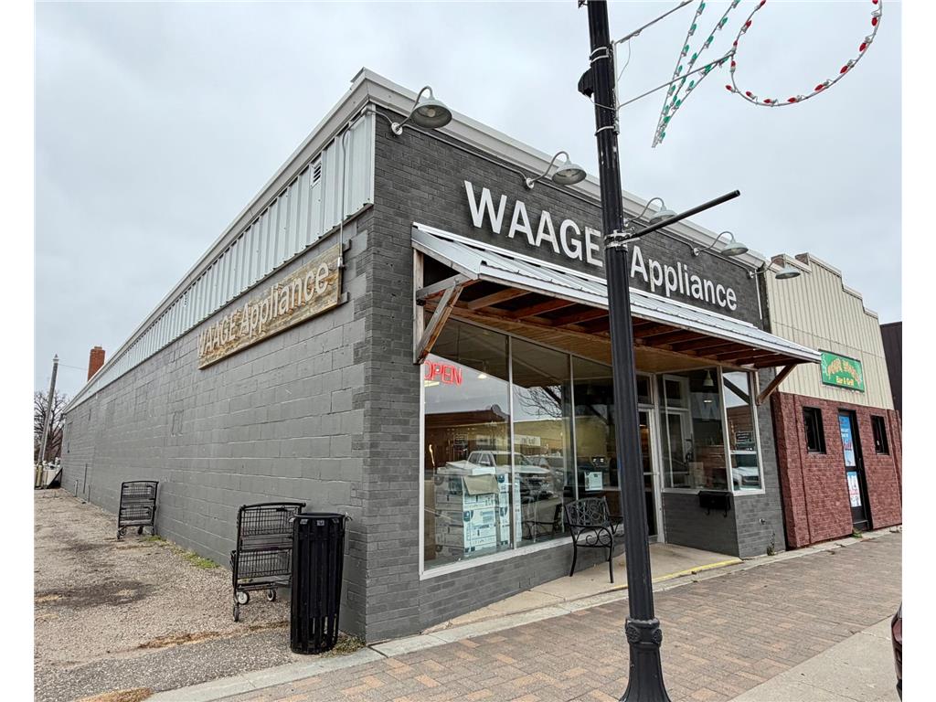 208 Main Ave North Roseau MN 56751 6821678 image1