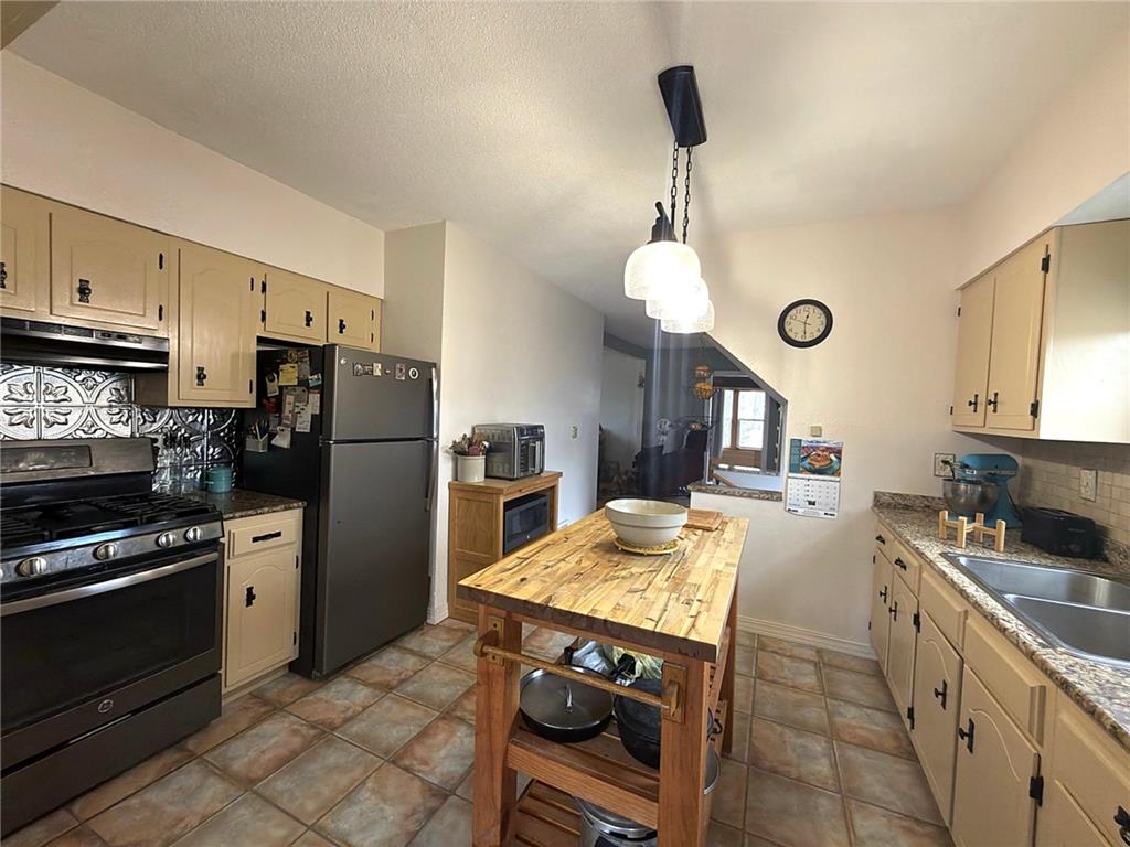 208 Margaret Avenue Barry MN 56210 7040472 image10