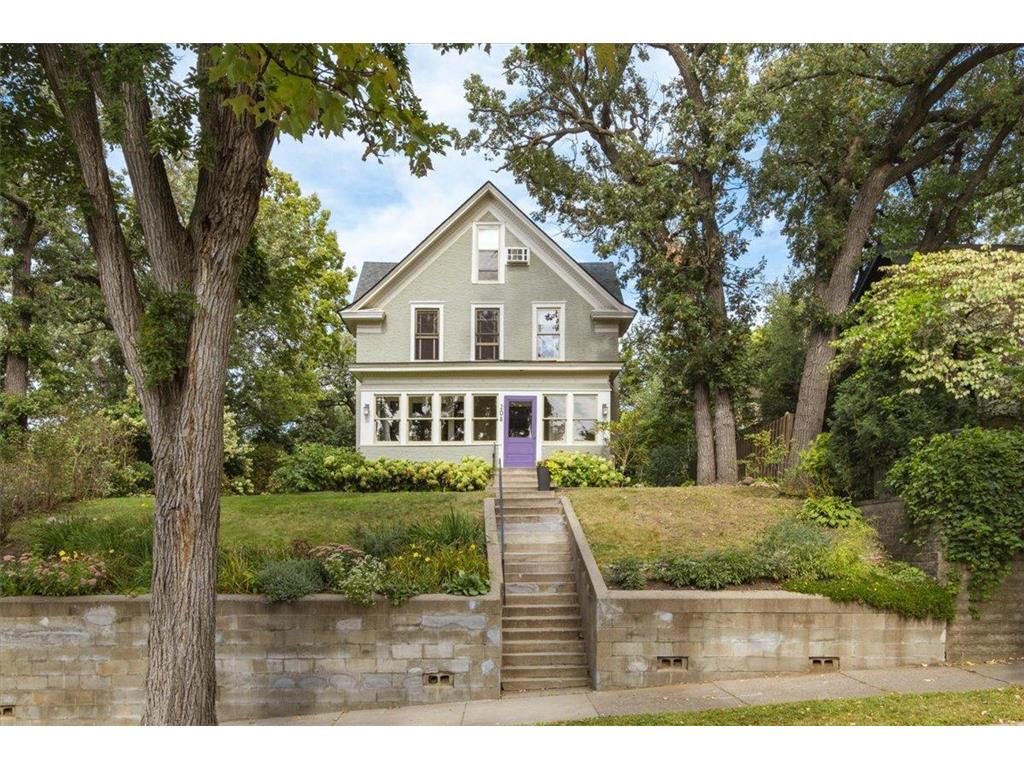 208 Melbourne Avenue SE Minneapolis MN 55414 6762793 image1