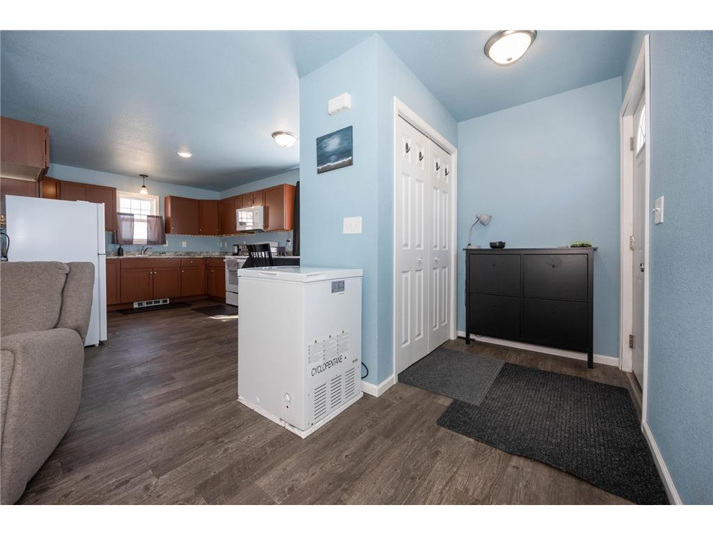 208 Minnesota Avenue Detroit Lakes MN 56501 7059720 image3