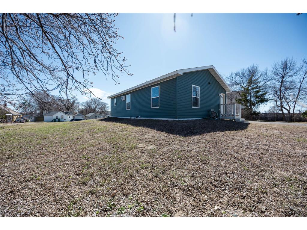 208 Minnesota Avenue Detroit Lakes MN 56501 7059720 image38