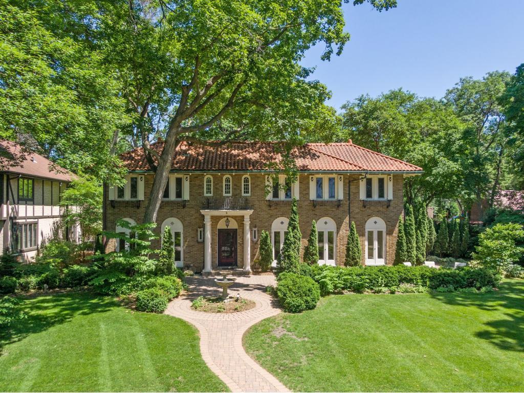 208 Mississippi River Boulevard S, Saint Paul, MN 55105 MLS 5200707