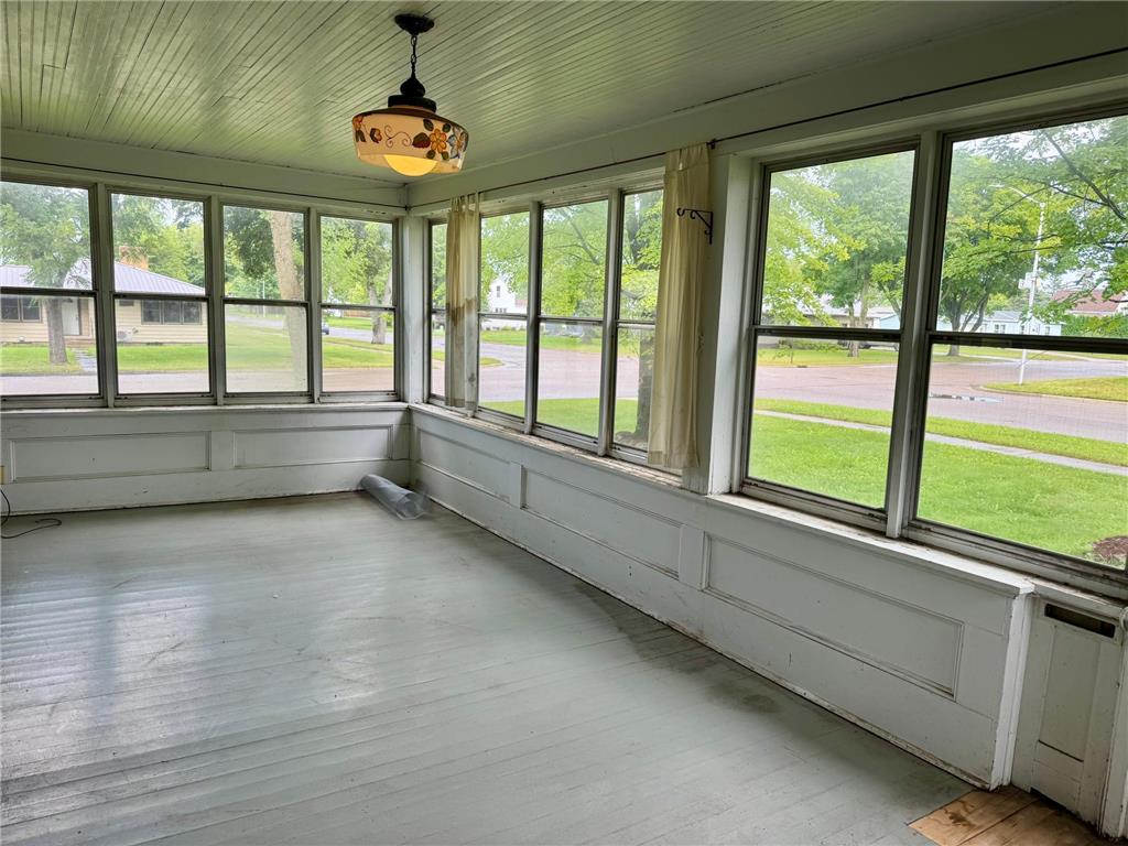 208 N 7th Street Olivia MN 56277 6780651 image3