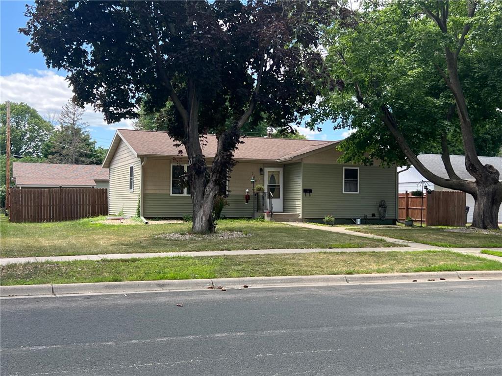 208 N Linden Street Belle Plaine MN 56011 6398194 image1
