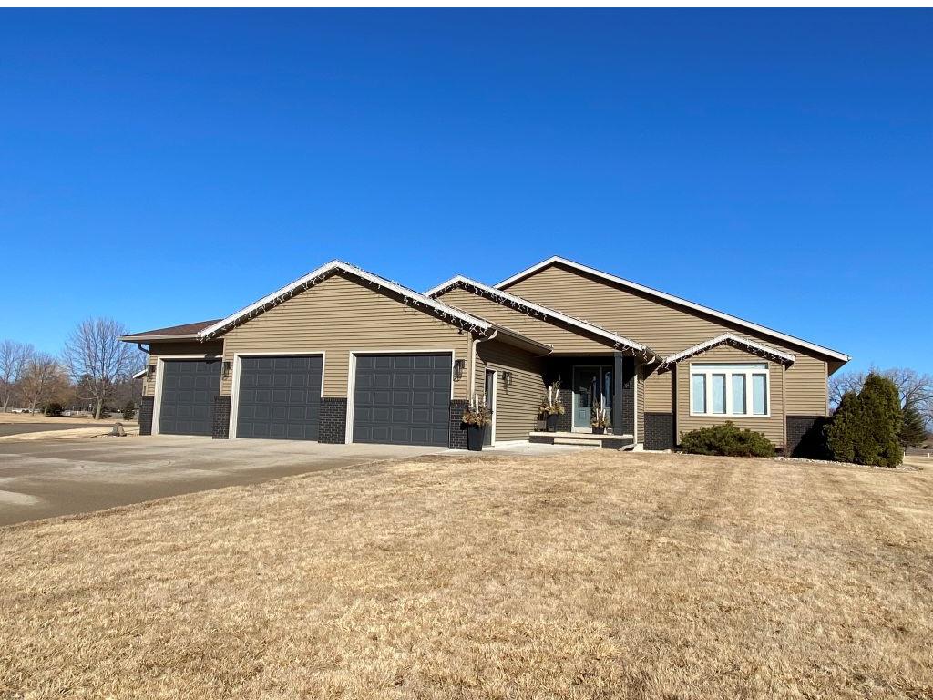 208 Prairieview Court Marshall MN 56258 6677863 image1