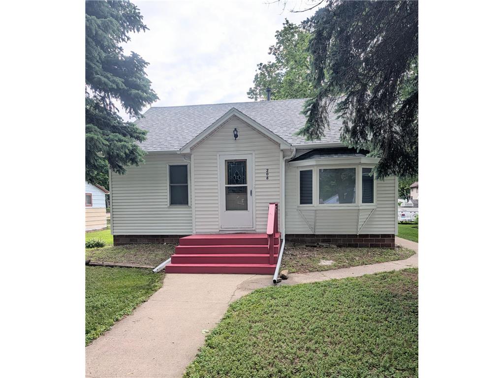 208 S 7th Street Montevideo MN 56265 7086832 image1