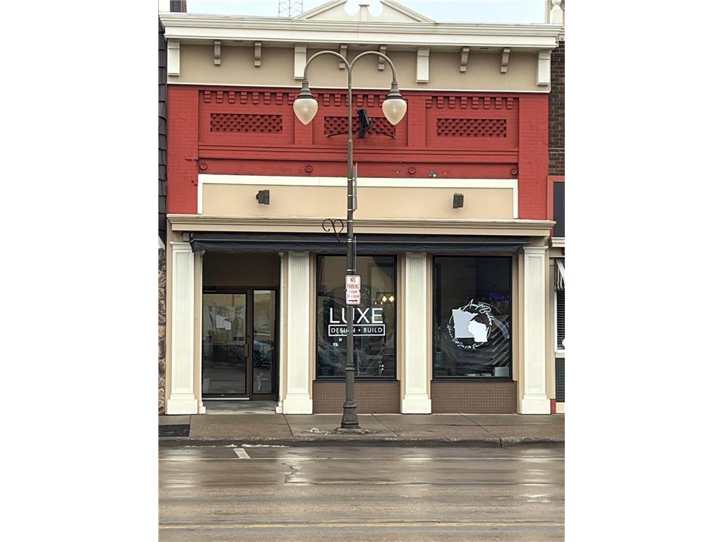 208 S Knowles Avenue New Richmond WI 54017 6465168 image1