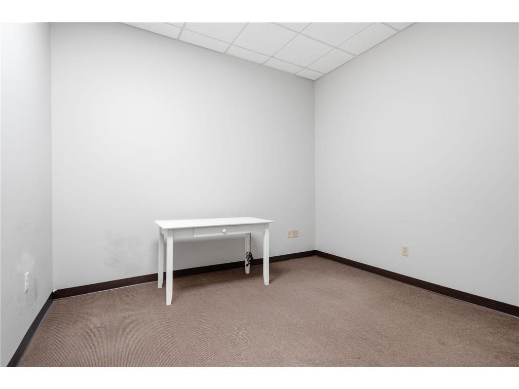 208 S Knowles Avenue New Richmond WI 54017 7097042 image19