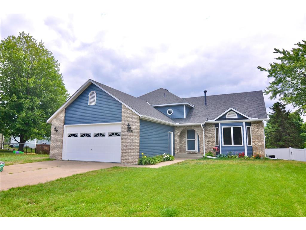 208 Shamrock Drive Mahtomedi MN 55115 6405584 image1