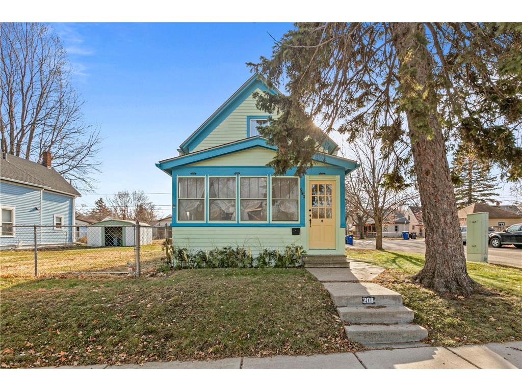 208 Sidney Street W Saint Paul MN 55107 6464038 image1