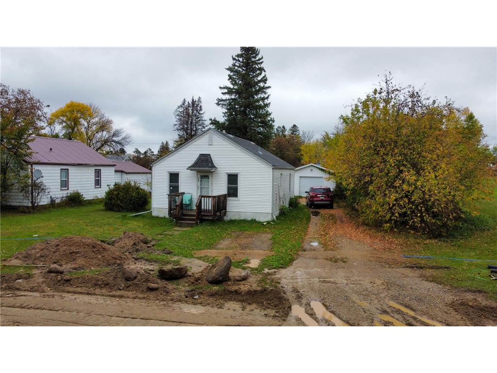 208 Spruce Avenue SW, Bagley, MN 56621 MLS 6438208 Edina Realty