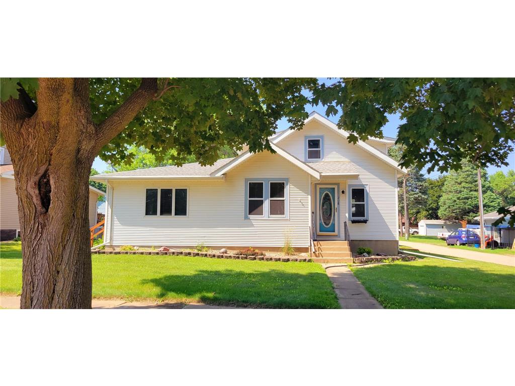 208 W 5th Avenue Lakefield MN 56150 6388389 image1