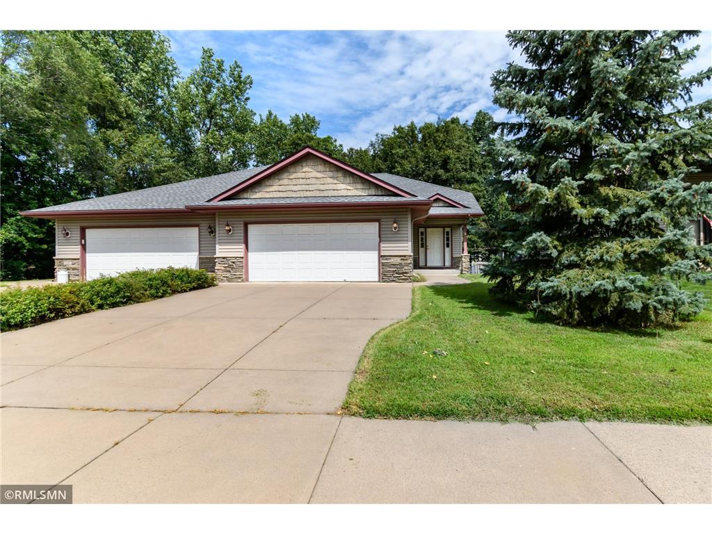 2081 Holloway Avenue E North Saint Paul MN 55109 6601847 image1